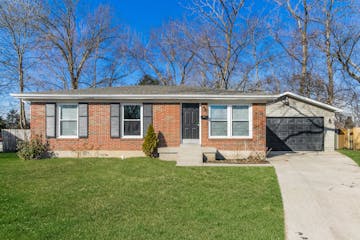 3901 Smallboat Ct Louisville, KY 40229